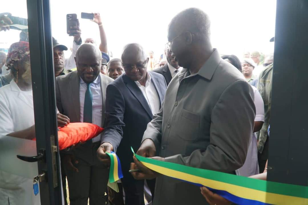Mitzic : Ndong Sima inaugure l’hôpital départemental